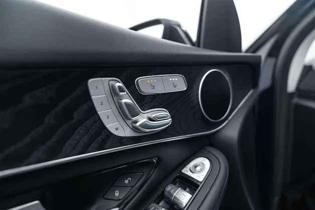 MERCEDES-BENZ GLC 300 4Matic 9G-Tronic Advantage