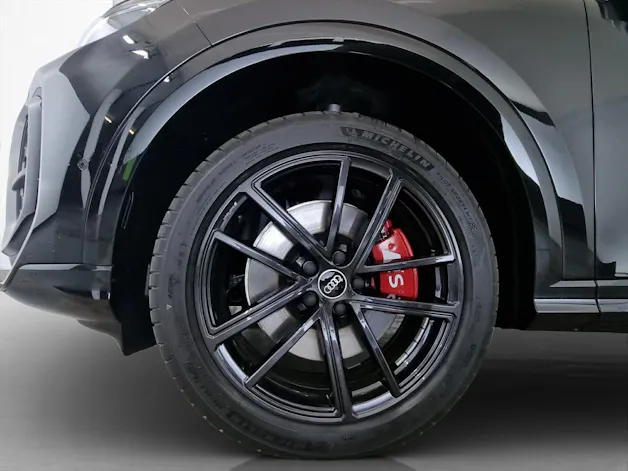 AUDI SQ5 TFSI quattro S-tronic