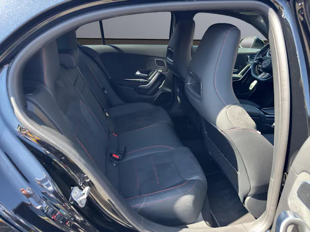MERCEDES-BENZ A 200 7G-DCT