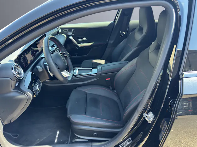 MERCEDES-BENZ A 200 7G-DCT