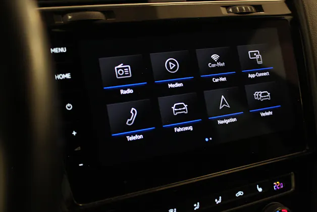 VW Golf 2.0 TSI R 4Motion DSG | Digital-Tacho | Totwinkelassist. | Distanzregler | RF-Kamera |