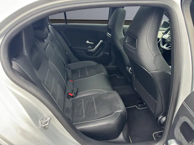 MERCEDES-BENZ A 250e AMG Line 8G-DCT