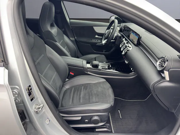 MERCEDES-BENZ A 250e AMG Line 8G-DCT