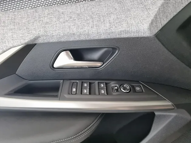 PEUGEOT 3008 145 1.2 Hybrid GT Automat