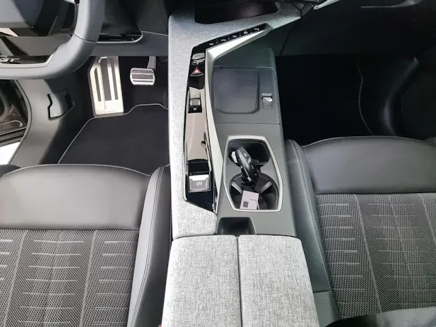 PEUGEOT 3008 145 1.2 Hybrid GT Automat