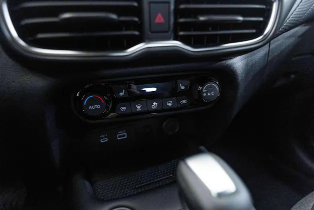 NISSAN Juke 1.0 DIG-T N-Connecta DCT-Automat