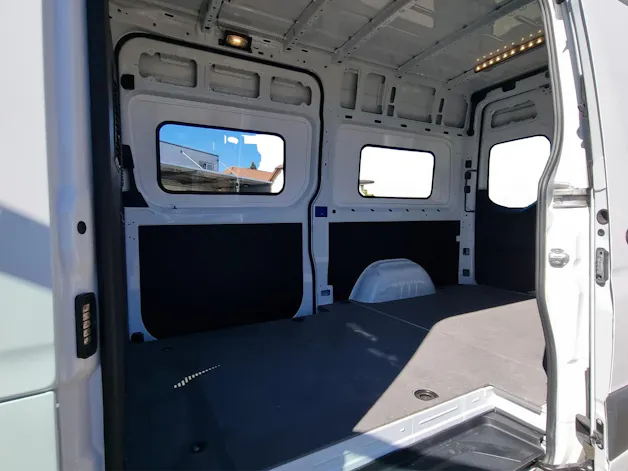 MERCEDES-BENZ eSprinter 320 56kWh StPro
