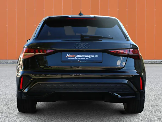 AUDI A3 Sportback TFSI 110 kW S line S tronic