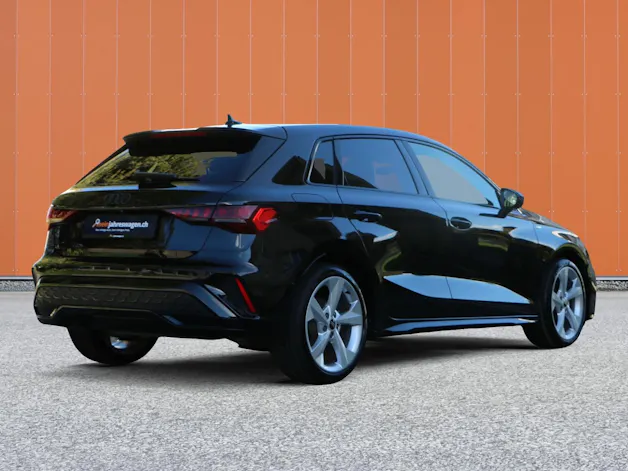 AUDI A3 Sportback TFSI 110 kW S line S tronic