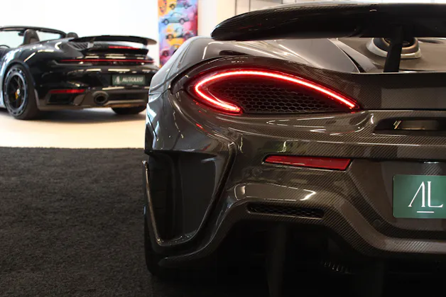McLaren 570S Coupé 3.8 V8 SSG Schmohl Service | Full Carbon Exterieur-Paket | Liftsystem | Carbon Umbau 600LT | Bowers & Wilkins |