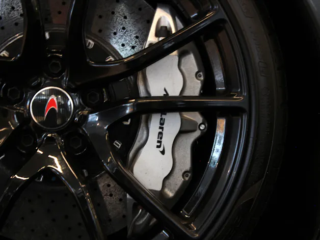 McLaren 570S Coupé 3.8 V8 SSG Schmohl Service | Full Carbon Exterieur-Paket | Liftsystem | Carbon Umbau 600LT | Bowers & Wilkins |