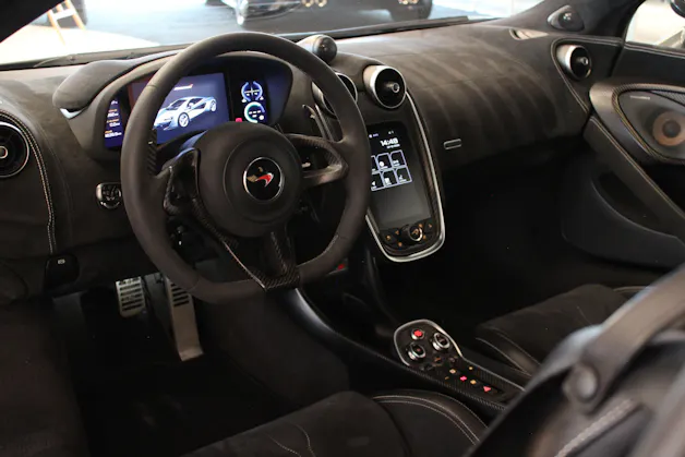 McLaren 570S Coupé 3.8 V8 SSG Schmohl Service | Full Carbon Exterieur-Paket | Liftsystem | Carbon Umbau 600LT | Bowers & Wilkins |
