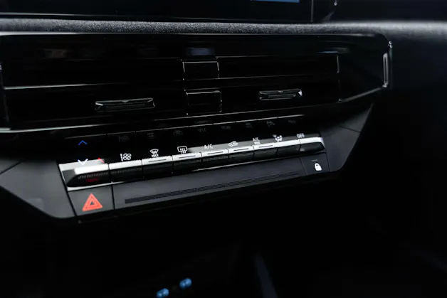 RENAULT RENAULT Clio 1.2 TCe Evolution NEUES MODELL EDC-Automat