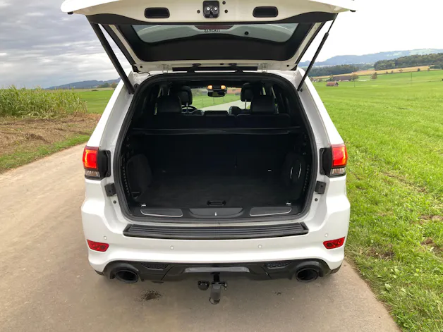 JEEP Grand Cherokee 6.4 V8 HEMI SRT8 Automatic mit Anhängerkupplung