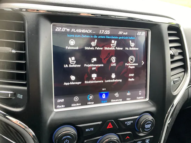 JEEP Grand Cherokee 6.4 V8 HEMI SRT8 Automatic mit Anhängerkupplung