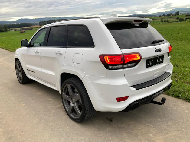 JEEP Grand Cherokee 6.4 V8 HEMI SRT8 Automatic mit Anhängerkupplung