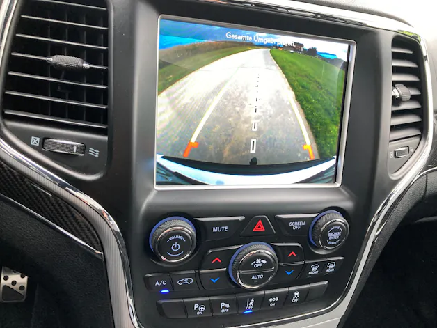 JEEP Grand Cherokee 6.4 V8 HEMI SRT8 Automatic mit Anhängerkupplung