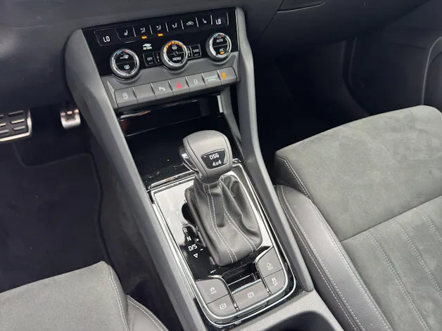SKODA Karoq 2.0 TSI SportLine 4x4 DSG