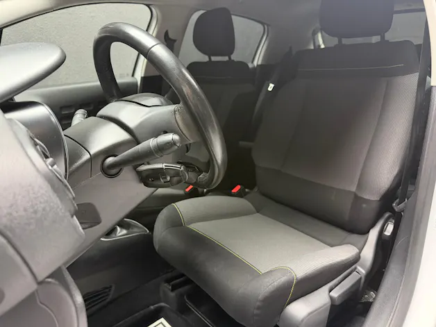 CITROEN C3 1.2i PureTech Shine EAT6 • Herstellergarantie