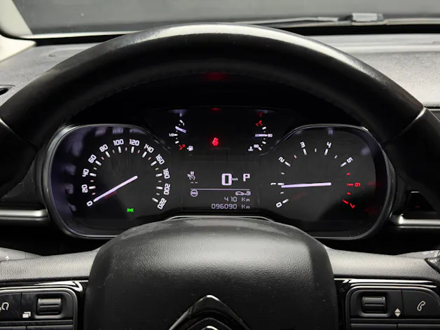 CITROEN C3 1.2i PureTech Shine EAT6 • Herstellergarantie