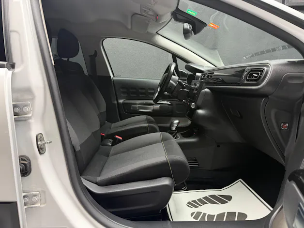 CITROEN C3 1.2i PureTech Shine EAT6 • Herstellergarantie