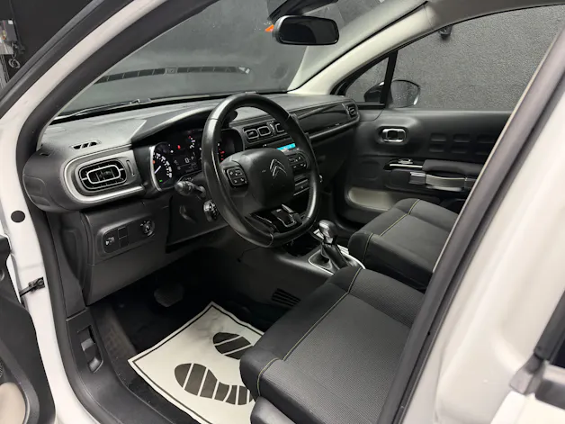 CITROEN C3 1.2i PureTech Shine EAT6 • Herstellergarantie
