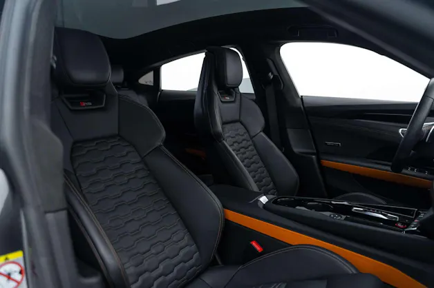 AUDI Audi RS e-tron GT