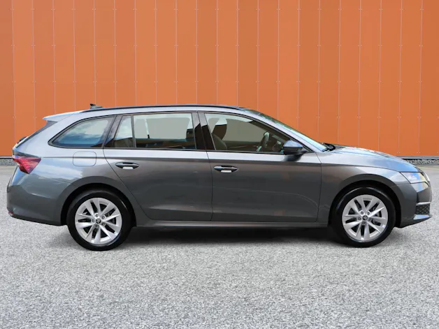 SKODA Octavia Combi 2.0 TSI DSG Selection 4x4