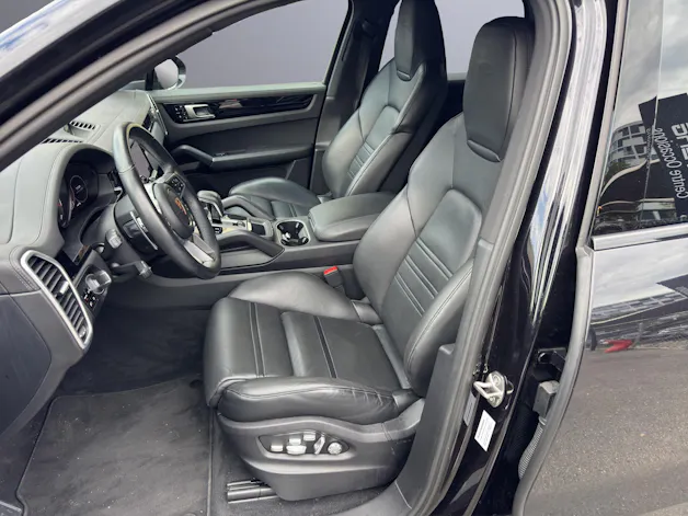 PORSCHE Cayenne E-Hybrid