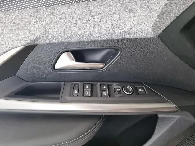 PEUGEOT 3008 145 1.2 Hybrid GT Automat