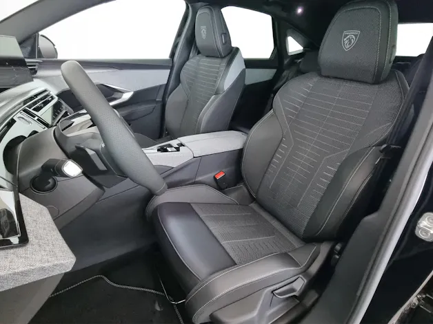 PEUGEOT 3008 145 1.2 Hybrid GT Automat