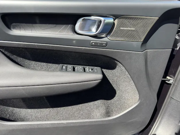 VOLVO XC40 T5 PHEV Ultimate Dark DCT