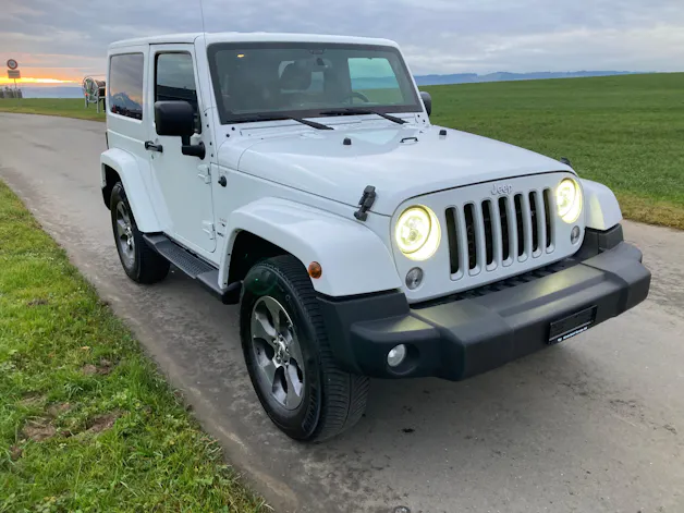 JEEP Wrangler 2.8 CRD Sahara Automatic hardtop mit Anhängerkupplung 2`800 KG