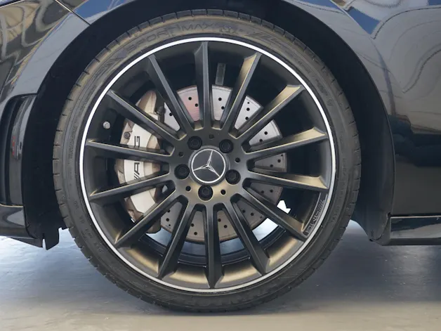 MERCEDES-BENZ A 35 AMG 4Matic 306PS Neupreis über Fr. 80`000.--