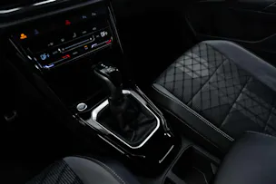 VW VW T-Roc 1.5 TSi EVO R-Line DSG-Automat