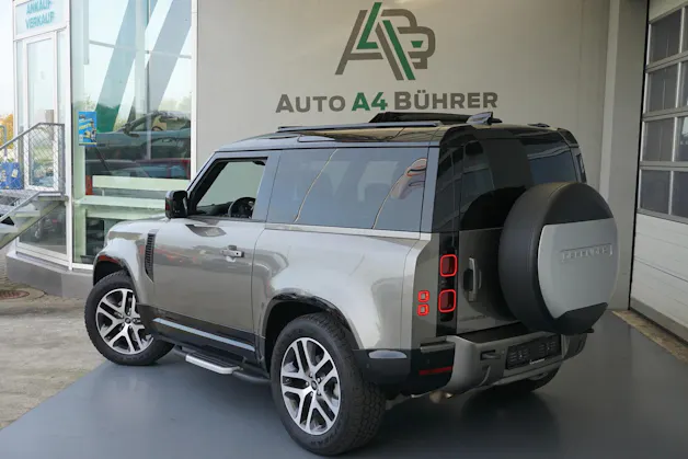 Land Rover Defender 90 I6 250 X-D SE 250PS 4x4