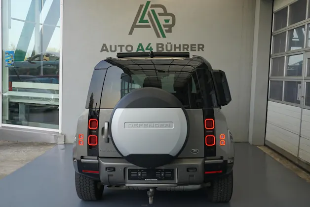 Land Rover Defender 90 I6 250 X-D SE 250PS 4x4