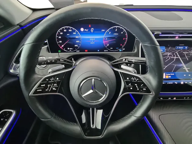 MERCEDES-BENZ E 220d SW Avantgarde Sport getönte Scheiben