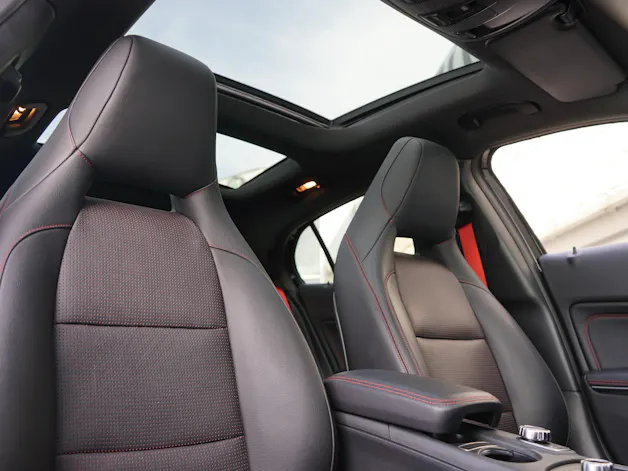 MERCEDES-BENZ GLA 45 AMG 4Matic 381PS