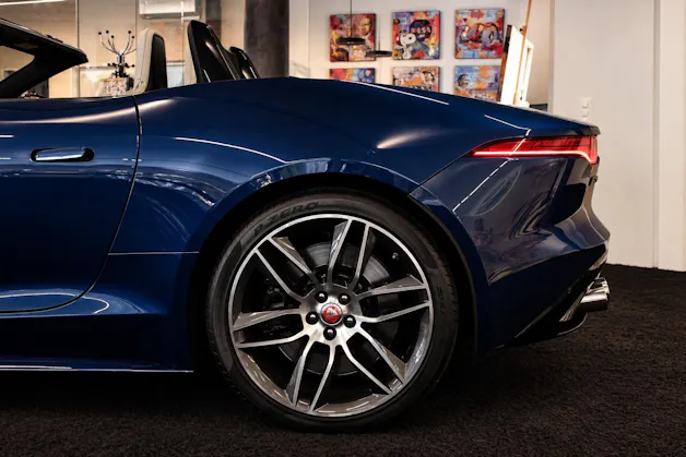 Jaguar F-Type Convrtible 5.0 V8 R-Dynamic AWD Automatik Werksgarantie & Gratis-Service | Perf. Sitze | Pixel LED-Scheinwerfer |