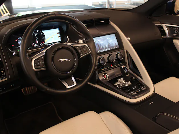 Jaguar F-Type Convrtible 5.0 V8 R-Dynamic AWD Automatik Werksgarantie & Gratis-Service | Perf. Sitze | Pixel LED-Scheinwerfer |
