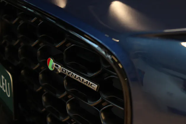 Jaguar F-Type Convrtible 5.0 V8 R-Dynamic AWD Automatik Werksgarantie & Gratis-Service | Perf. Sitze | Pixel LED-Scheinwerfer |