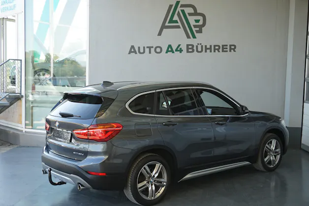 BMW X1 xDrive 20d x Line mit Abstandsregeltempomat