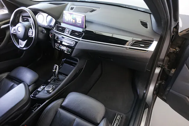 BMW X1 xDrive 20d x Line mit Abstandsregeltempomat