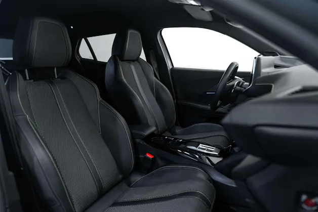 PEUGEOT 2008 1.2 145 MHEV GT Automat