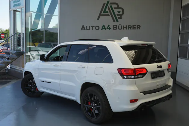 JEEP GrandCherokee 6.4 SRT8 392er 468PS CH-Auto mit Gratisservice !!