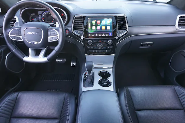 JEEP GrandCherokee 6.4 SRT8 392er 468PS CH-Auto mit Gratisservice !!