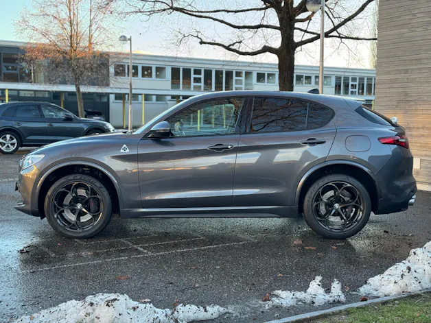 ALFA ROMEO Stelvio 2.9 V6 Quadrifoglio Q4 Automatic GREY 399.-- pro Monat