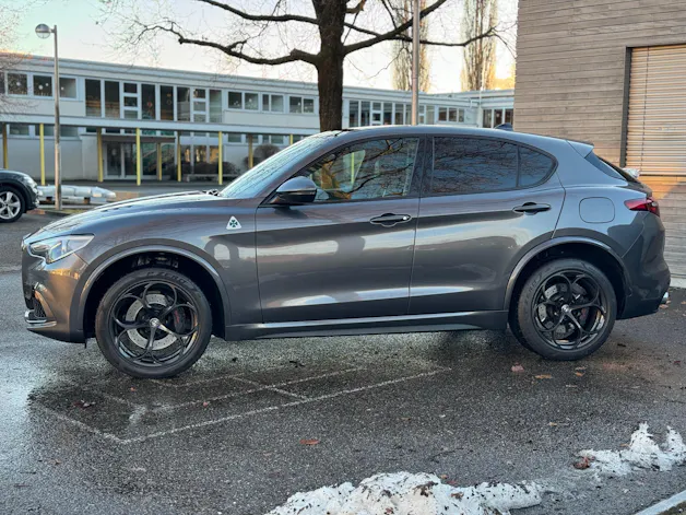 ALFA ROMEO Stelvio 2.9 V6 Quadrifoglio Q4 Automatic GREY 399.-- pro Monat