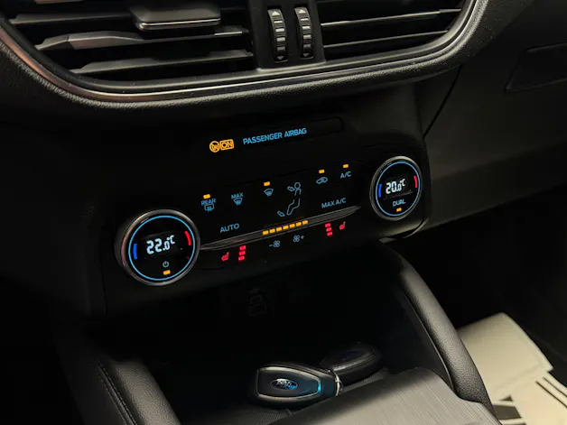 FORD Kuga 2.5 FHEV Titanium X 4WD • B&O, ACC, KAMERA